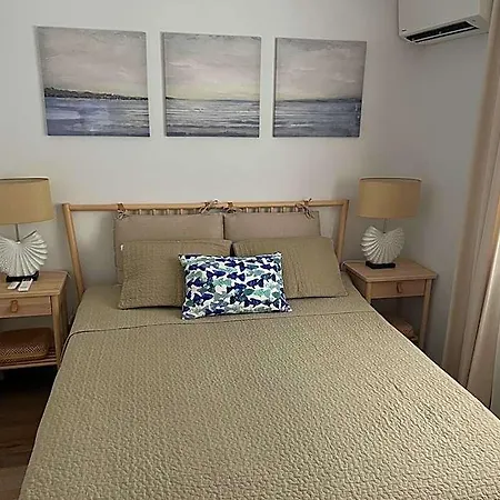 Modern Seaview Townhouse In Coral Bay