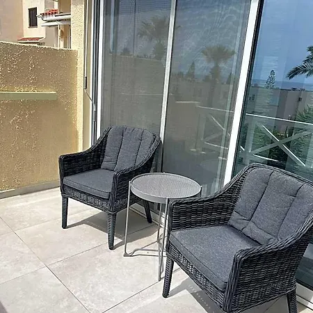 Modern Seaview Townhouse In Coral Bay 佩亚